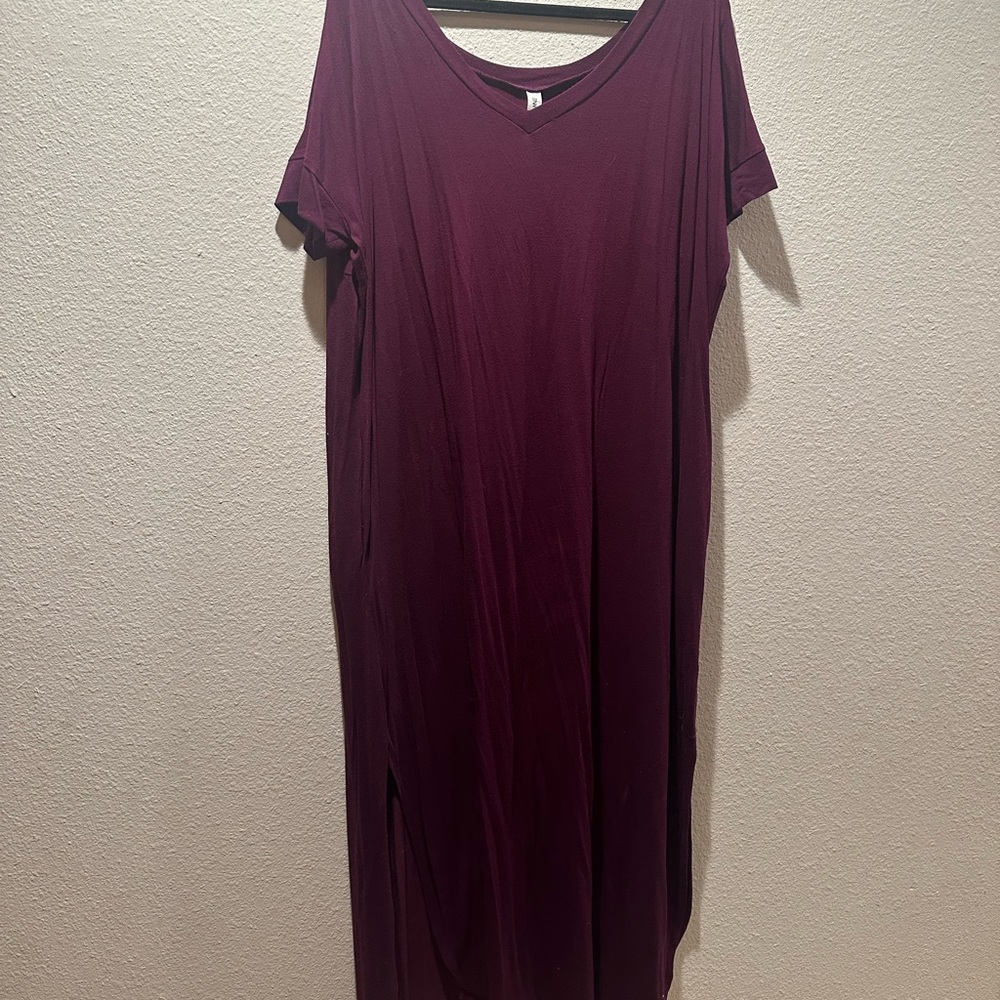 Elegant Plum V-Neck Dress